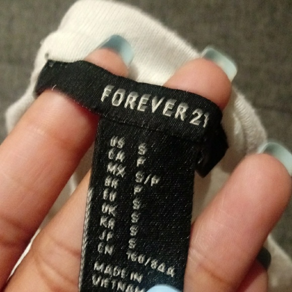 Cream crop top T shirt - Picture 3 of 3